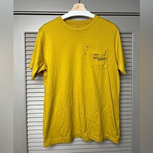 Uniqlo x Jean-Michel Basquiat Men’s Yellow Short Sleeve Tee MEDIUM
